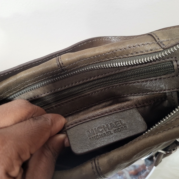 Very good condition used Michael kors Saddle shoulder bag - Picture 12 of 15